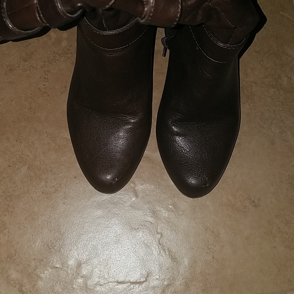 Brown mid calf boots with buckles! - Picture 2 of 7